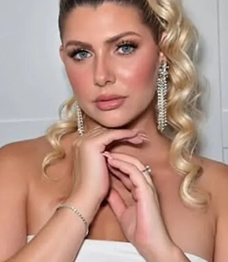 Работа Неты: причёска